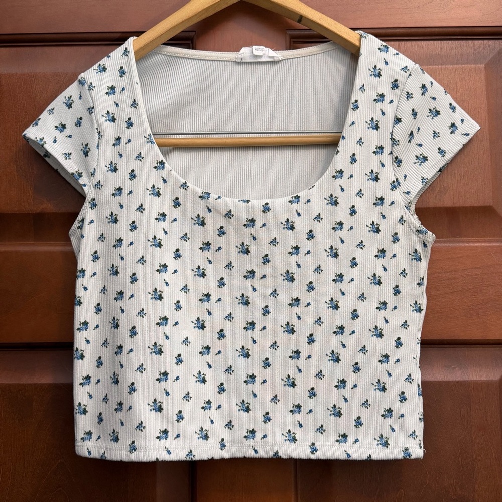 Live in the Moment Womens M Ditsy Floral Blue Crop Top Romantic Y2K Coquette Rib - Picture 1 of 9